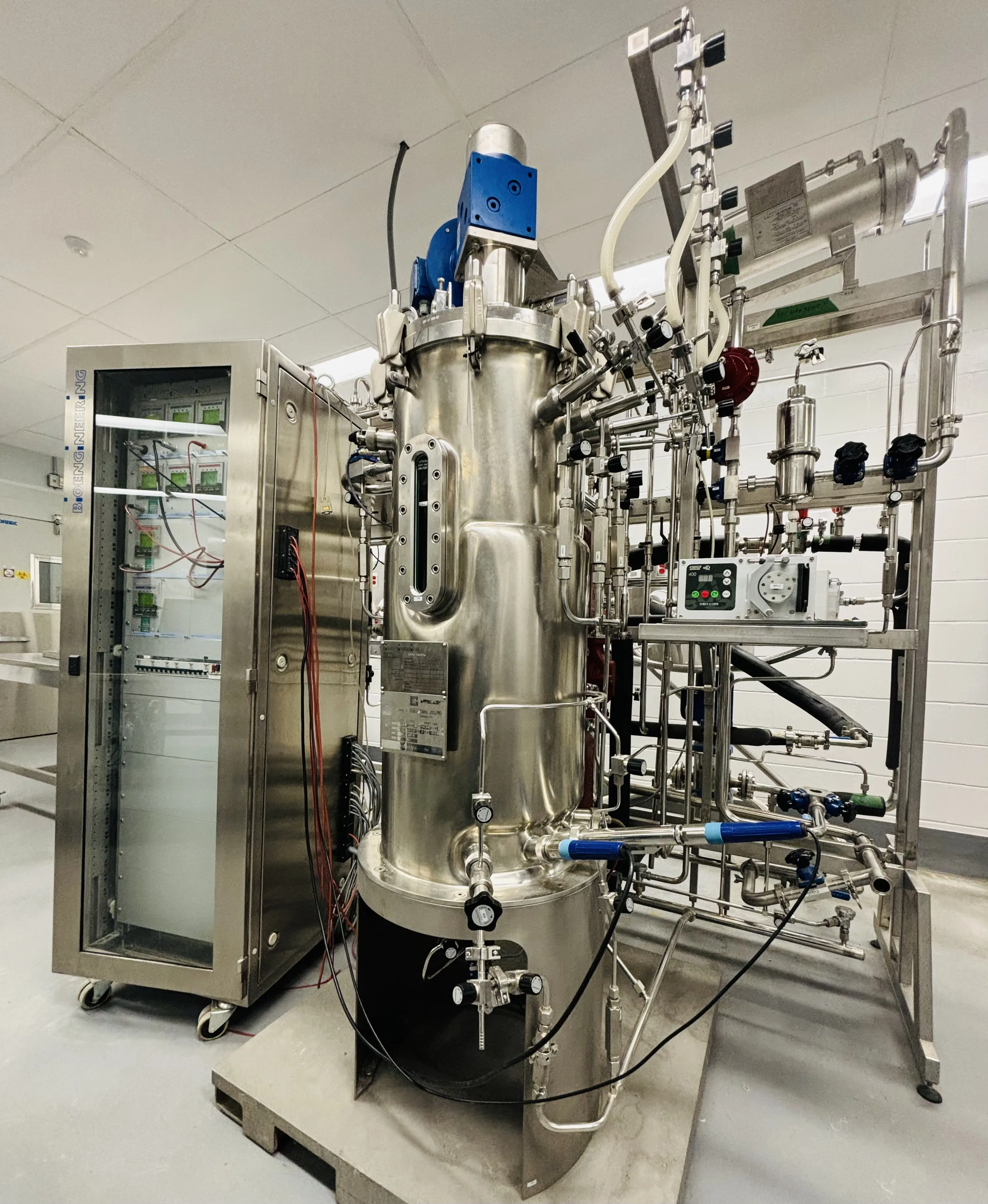 View 150 L pilot-scale bioreactor